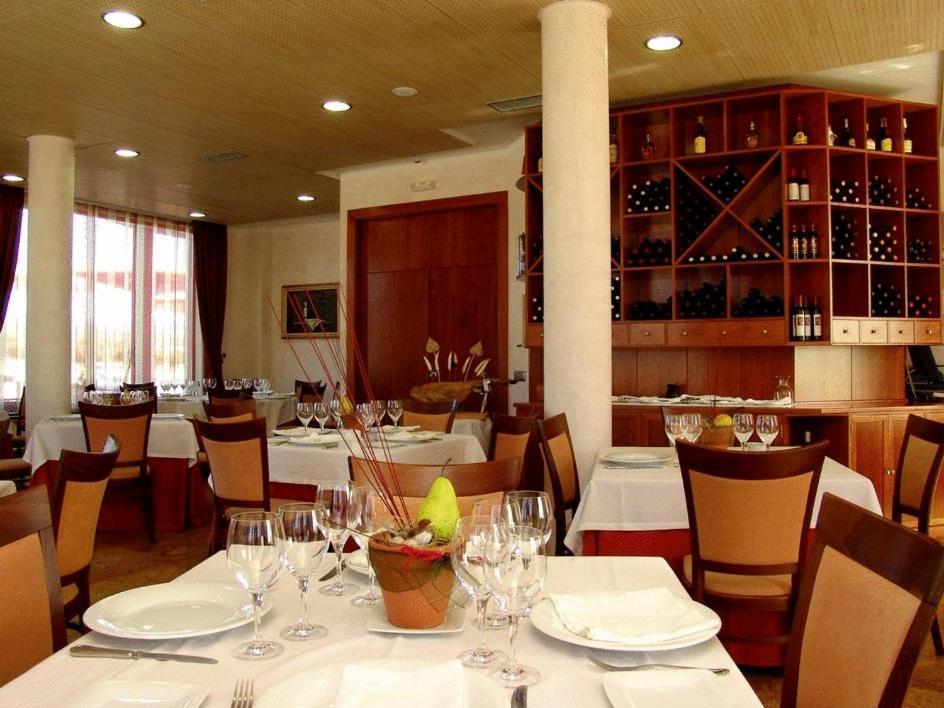 Complejo El Carrascal Hotell Muñana Exteriör bild