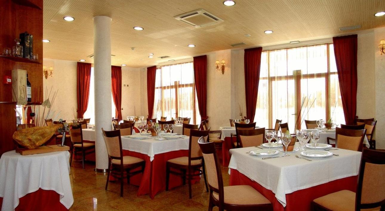 Complejo El Carrascal Hotell Muñana Exteriör bild